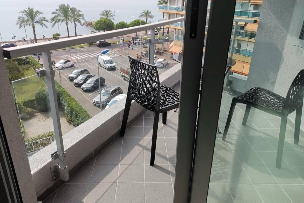 Appartement 6 Personnes Face A La Mer Cagnes-sur-Mer Kültér fotó